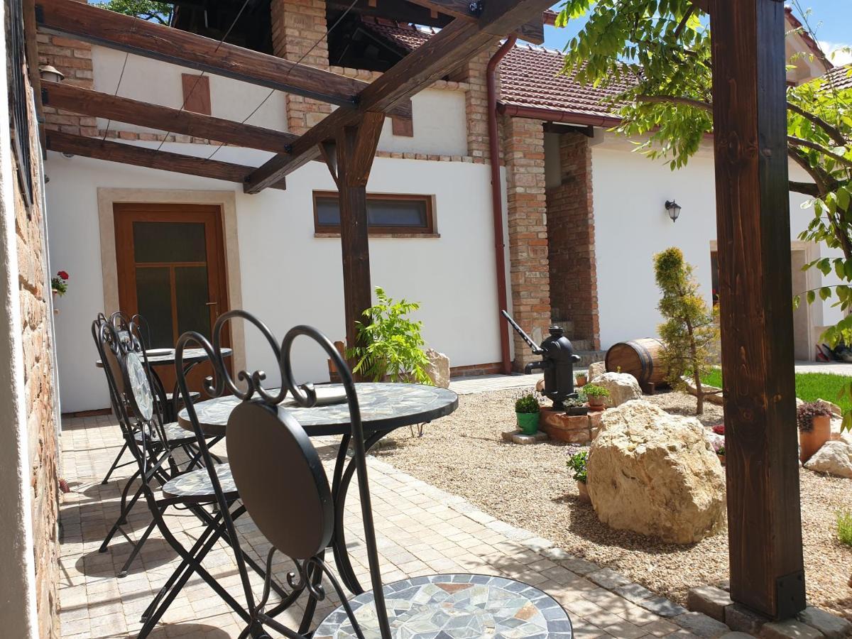 Apartmány in Veritas Mikulov Exteriér fotografie